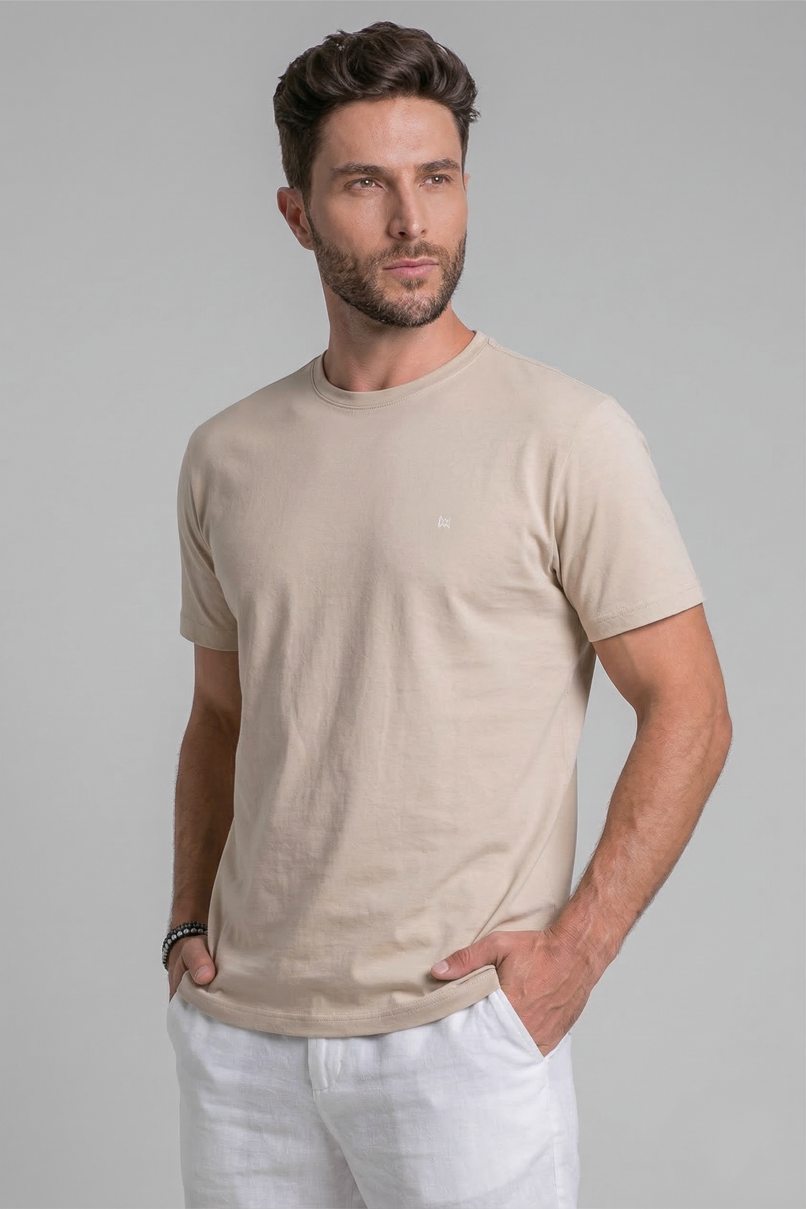 Camiseta Masculina Básica em Cotton Premium