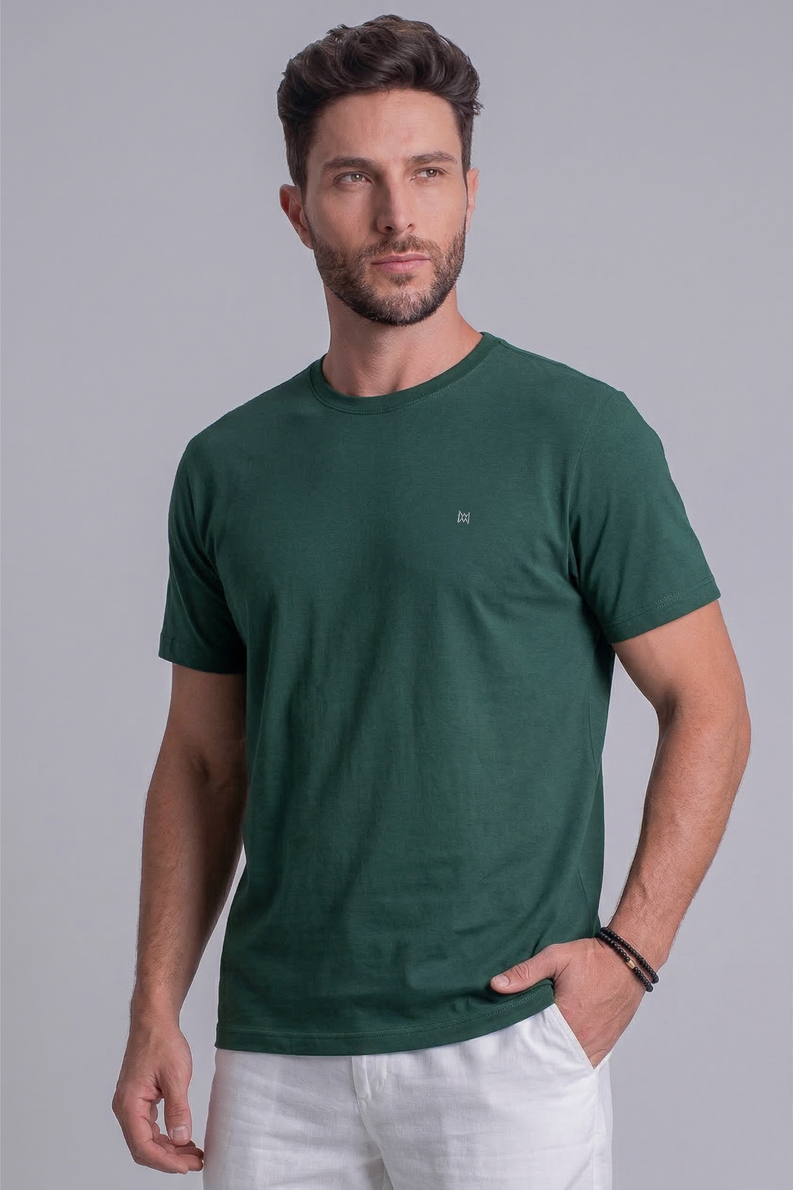 Camiseta Masculina Básica em Cotton Premium