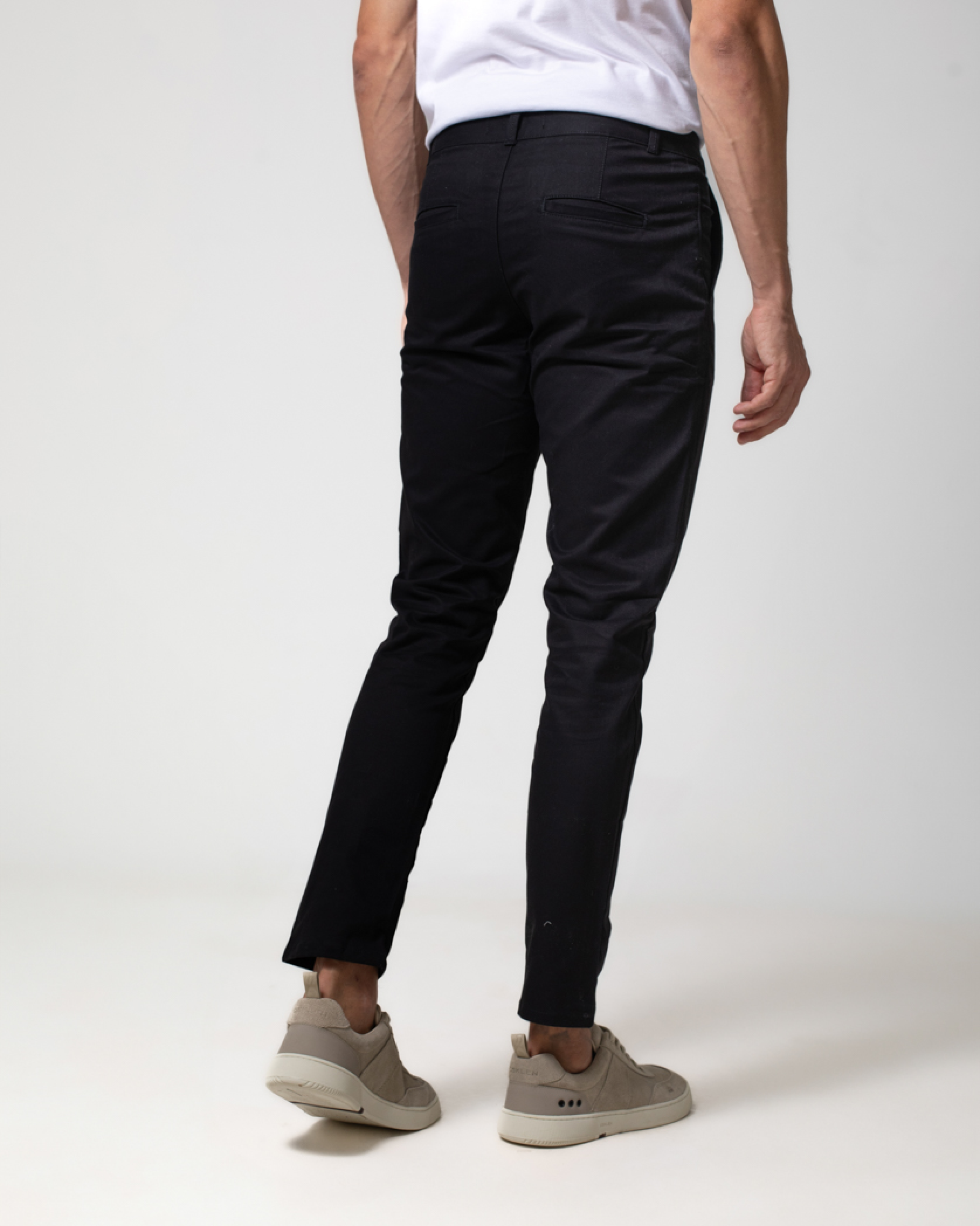 Calça Slim Masculina em Sarja